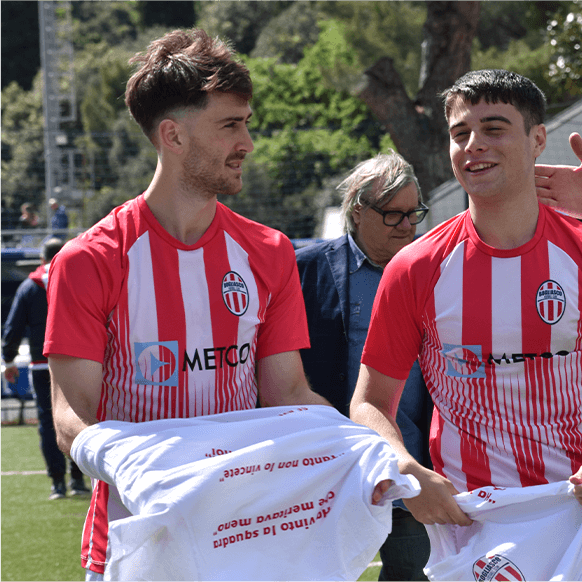 Alcuni giocatori vestendo la maglia delle celebrazioni